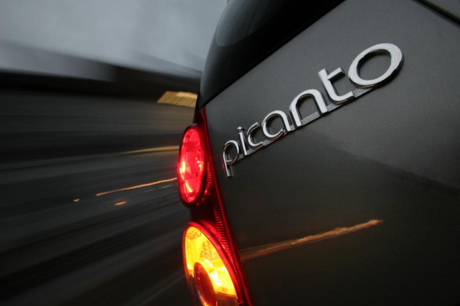  Kia Picanto 2009 года  (фото 11 из 40)